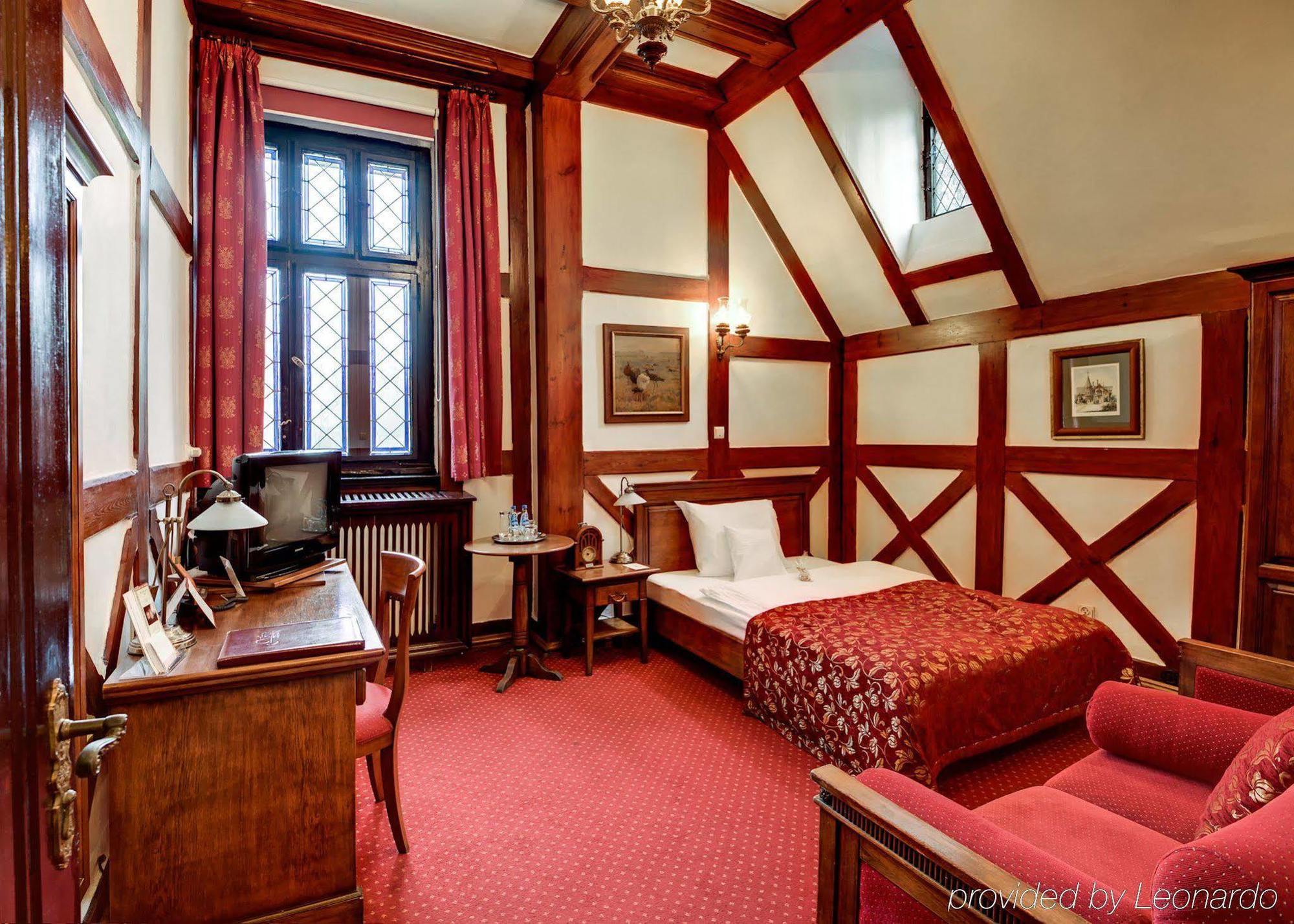Hotel Noma Residence Zameczek Mysliwski Promnice Kobior Room photo