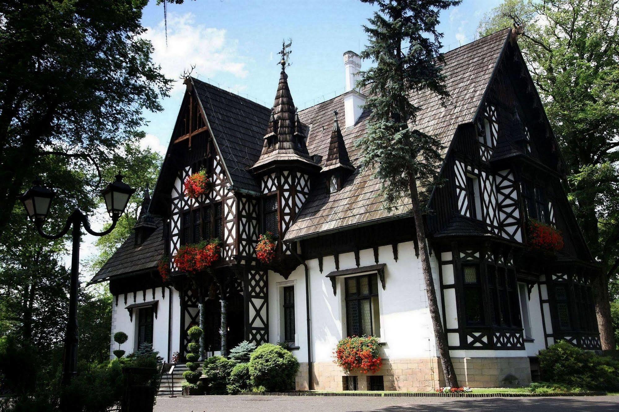 Hotel Noma Residence Zameczek Mysliwski Promnice Kobior Exterior photo